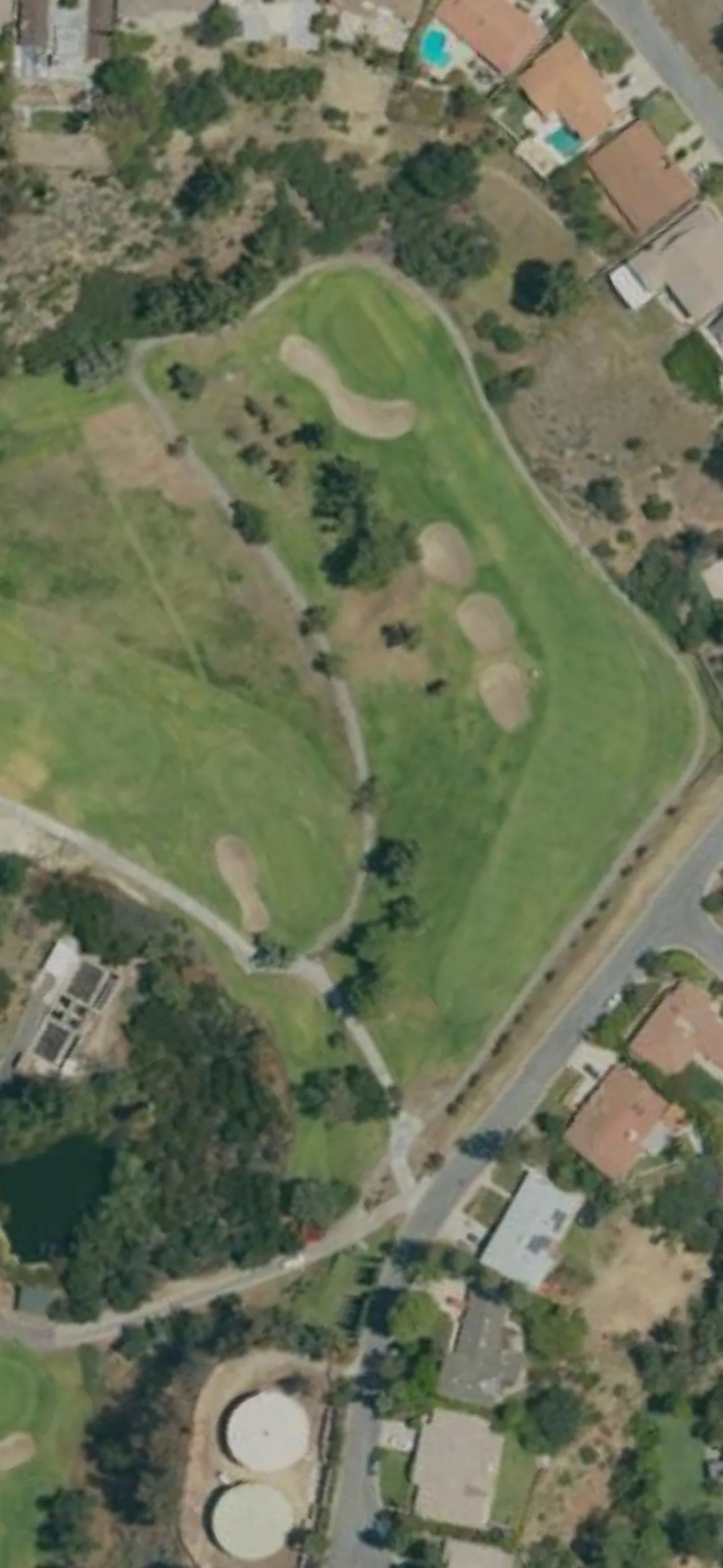 La Canada Flintridge Country Club hole 15 aerial preview, par 4, 284 yards