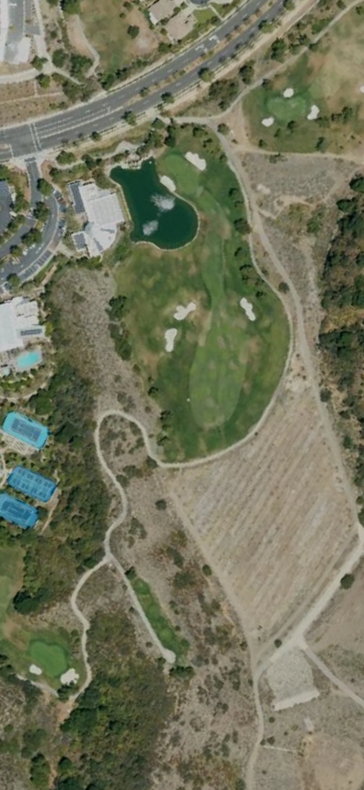 Glen Ivy Golf Club hole 18 aerial preview, par 4, 429 yards