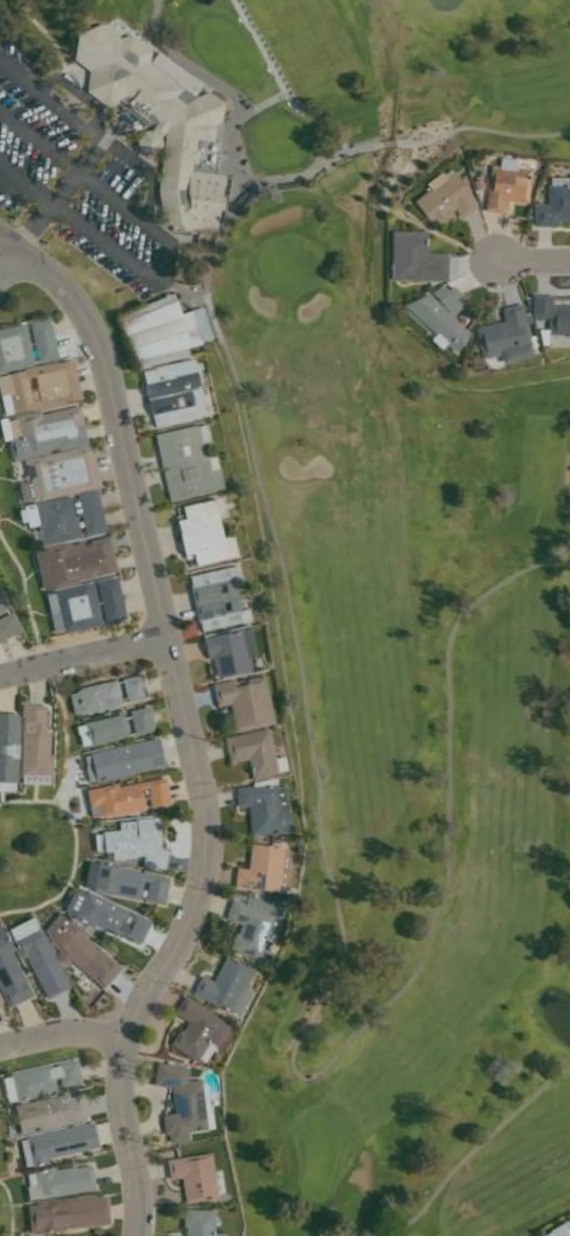 The Links at Lakehouse hole 9 aerial preview, par 4, 355 yards