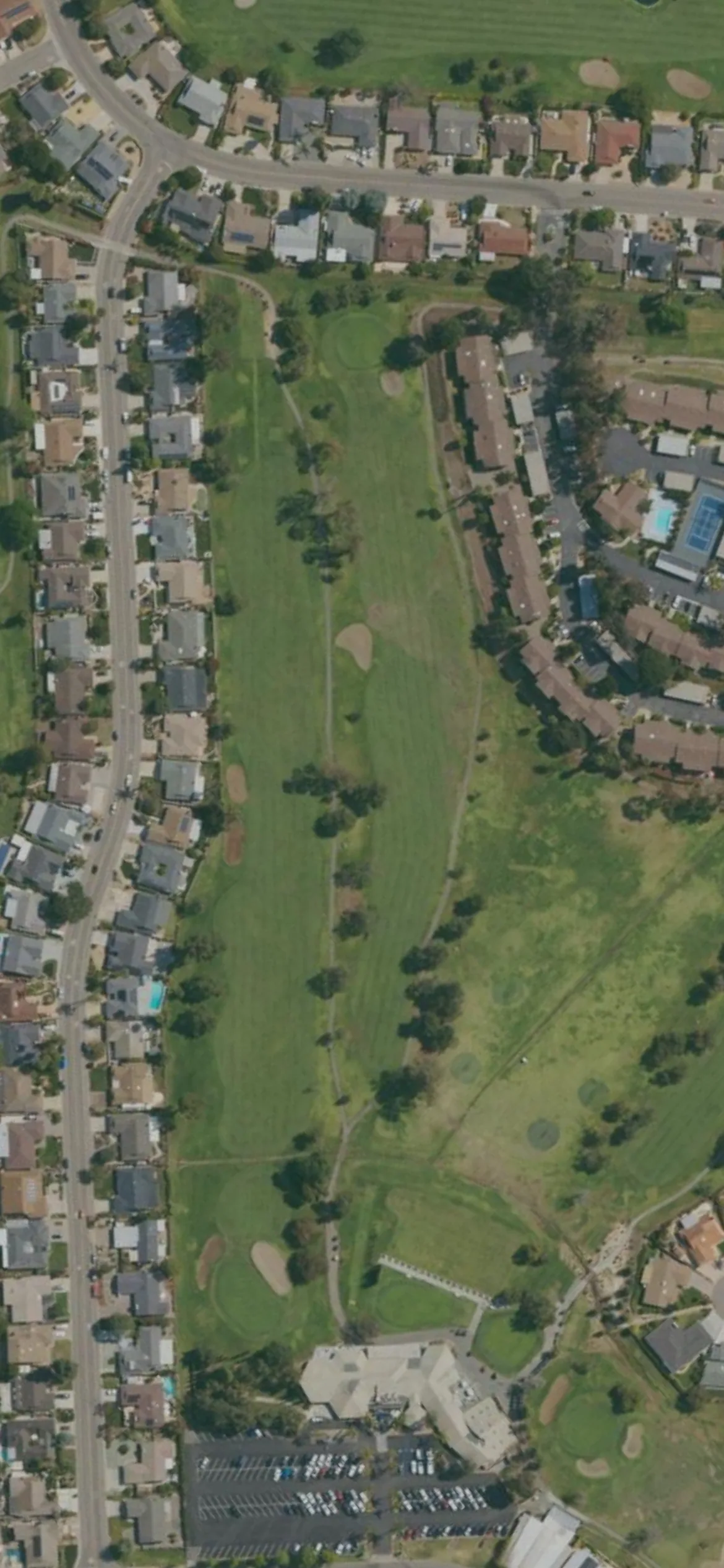 The Links at Lakehouse hole 10 aerial preview, par 4, 464 yards