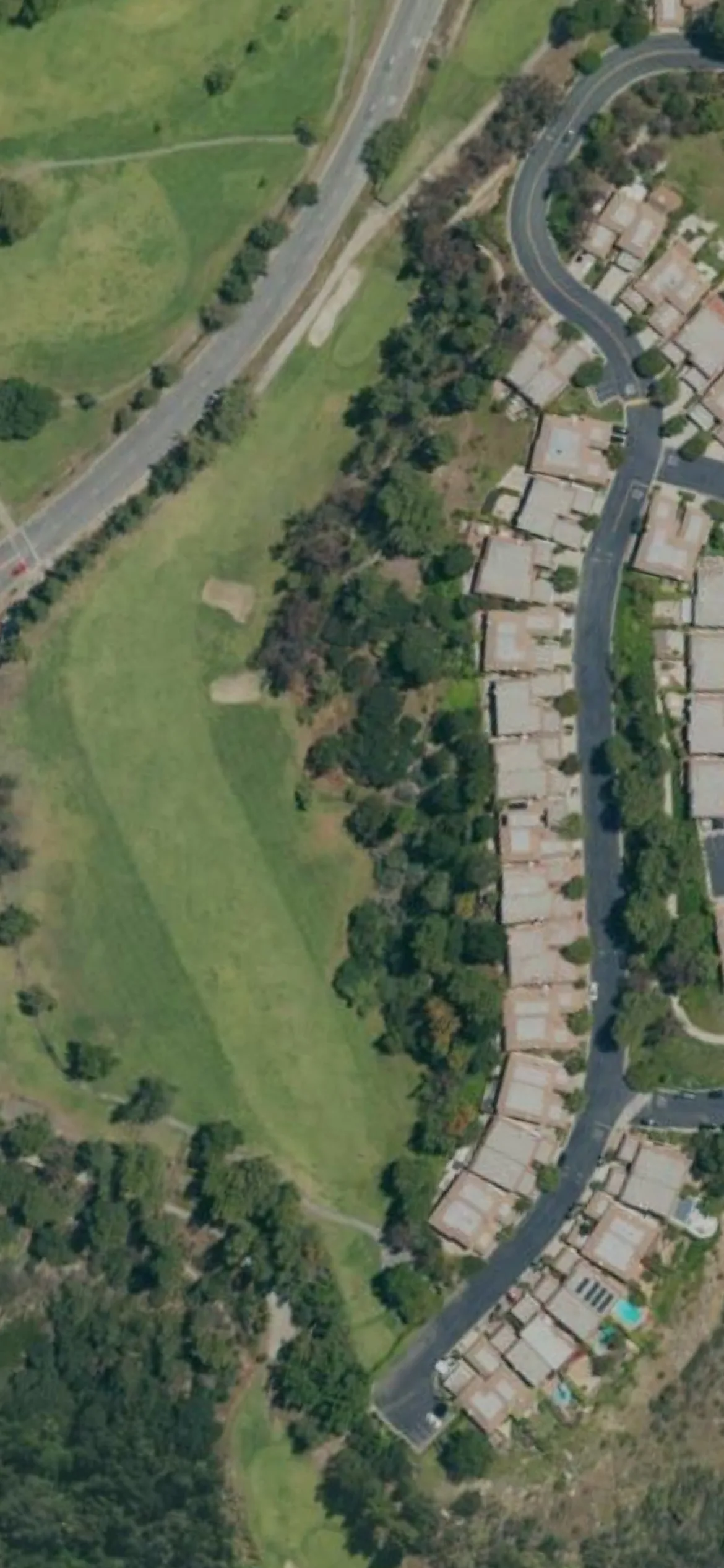 La Canada Flintridge Country Club hole 8 aerial preview, par 4, 349 yards
