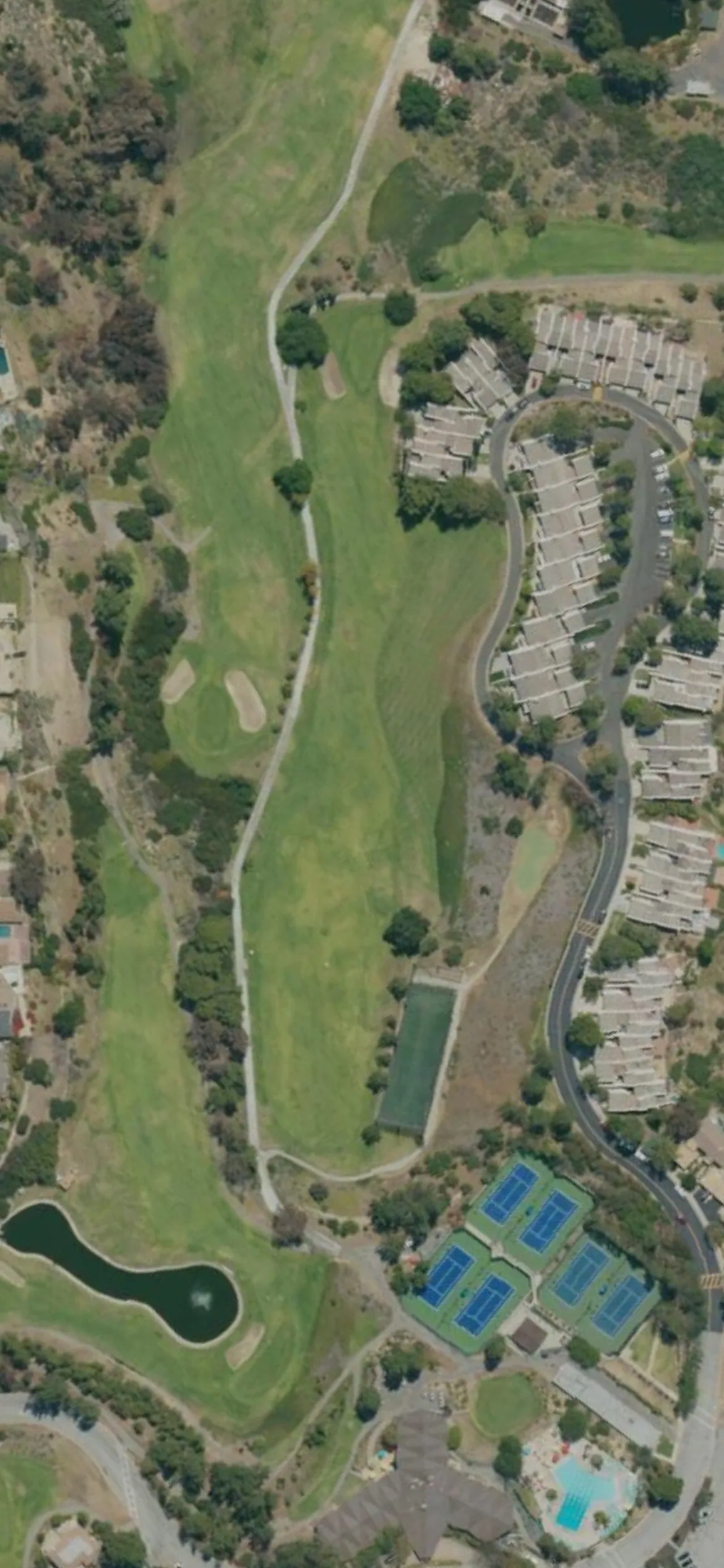 La Canada Flintridge Country Club hole 10 aerial preview, par 4, 441 yards