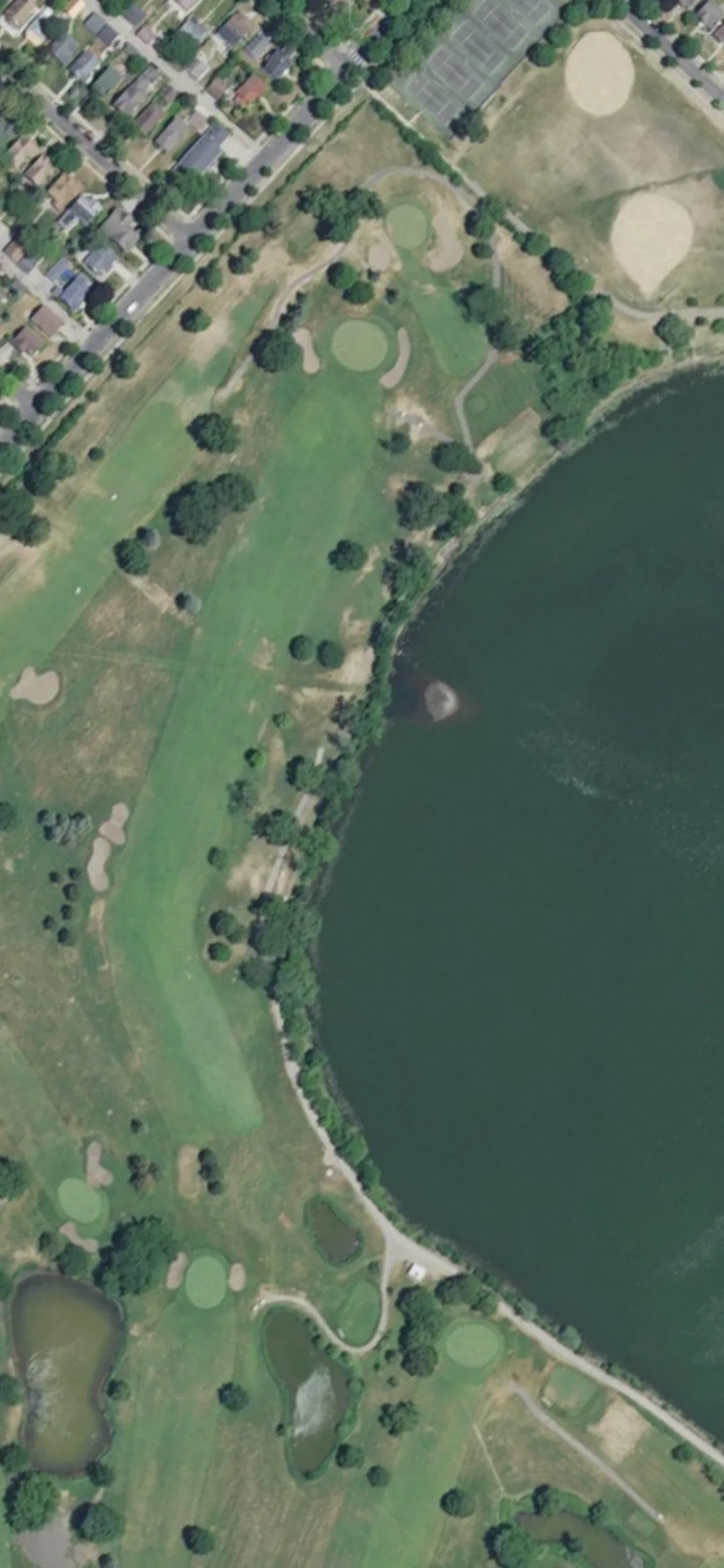 Hiawatha Golf Club hole 2 aerial preview, par 5, 518 yards