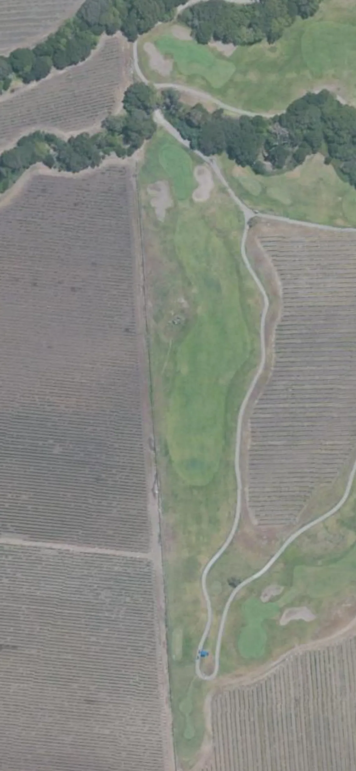 Chardonnay GC hole 11 aerial preview, par 4, 406 yards
